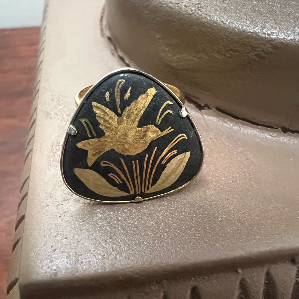 Vintage Gold and Black Bird Design Ring
